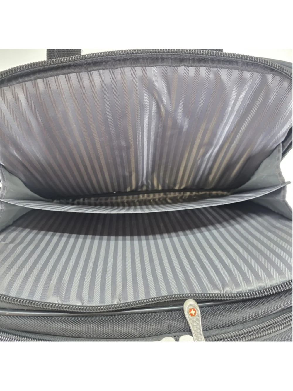 SwissGear SW-7132 Laptop Briefcase Computer Bag Black Business Case Organizer...
